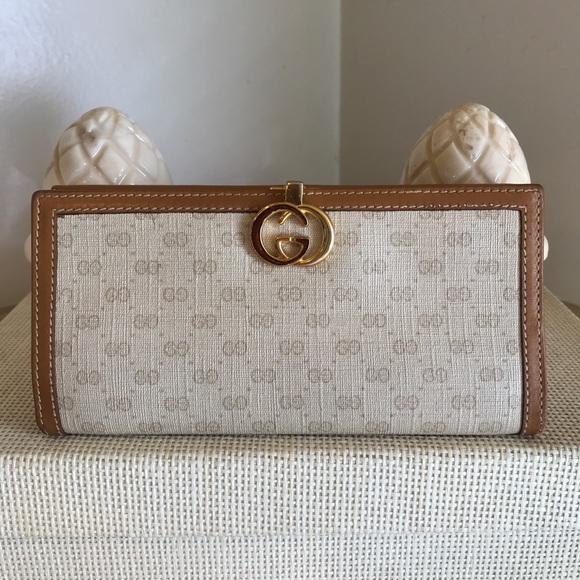 Gucci Handbags - Gucci Supreme Micro GG Monogram Checkbook Wallet